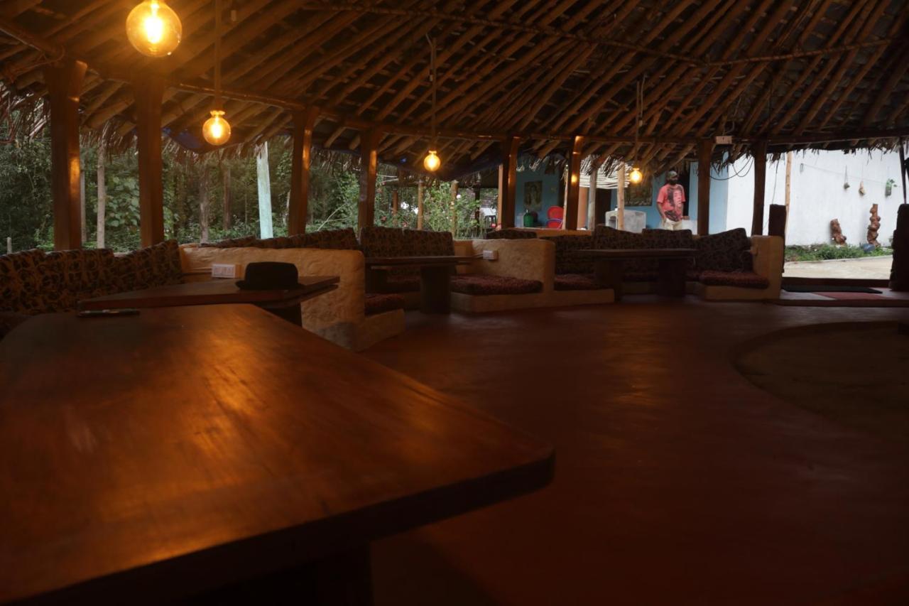 Stoneage Resort 瑟格莱什布尔 外观 照片